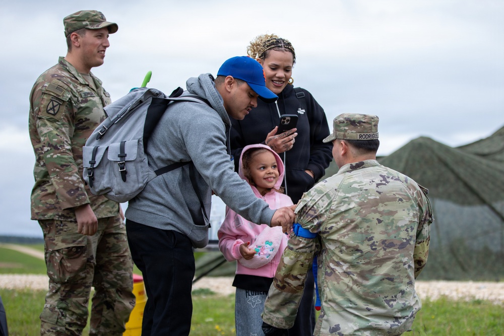 Molly Pitcher: U.S. Army hosts a live-fire for Soldiers and their families