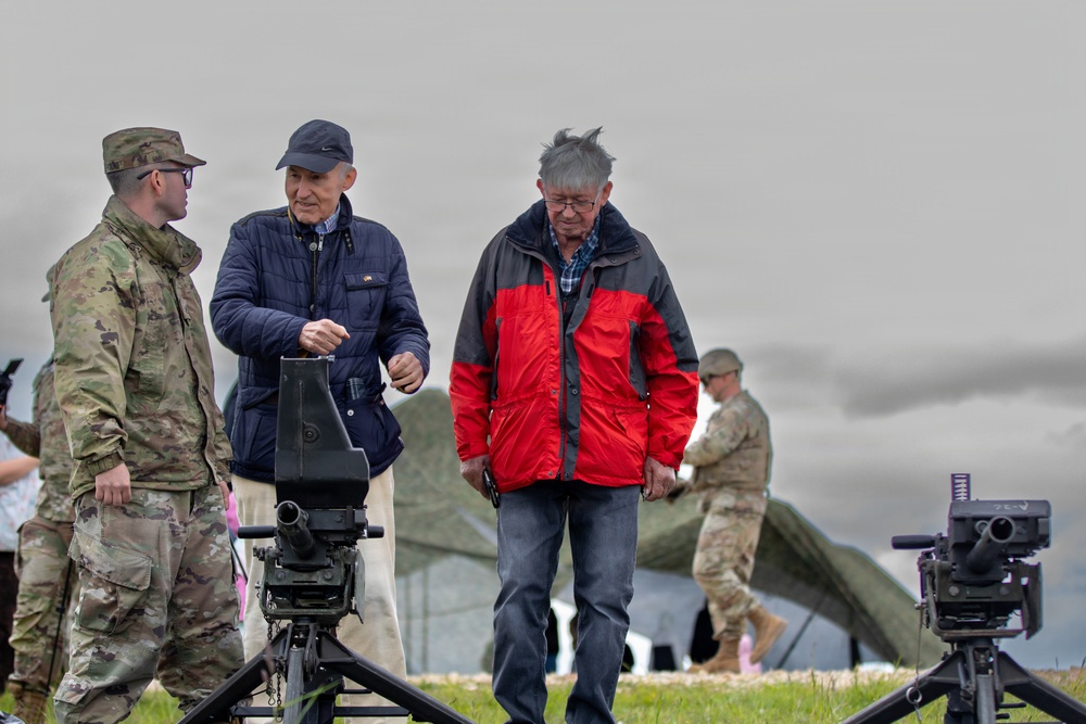 Molly Pitcher: U.S. Army hosts a live-fire for Soldiers and their families