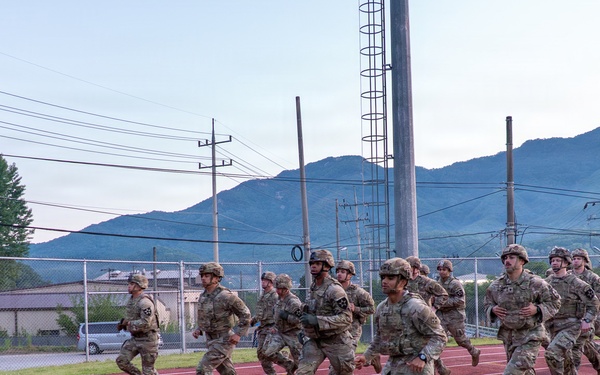 E3B Soldiers Endure EPFA Test at Camp Casey