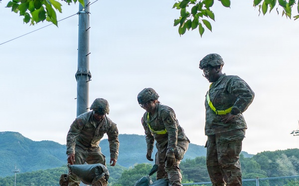 E3B Soldiers Endure EPFA Test at Camp Casey