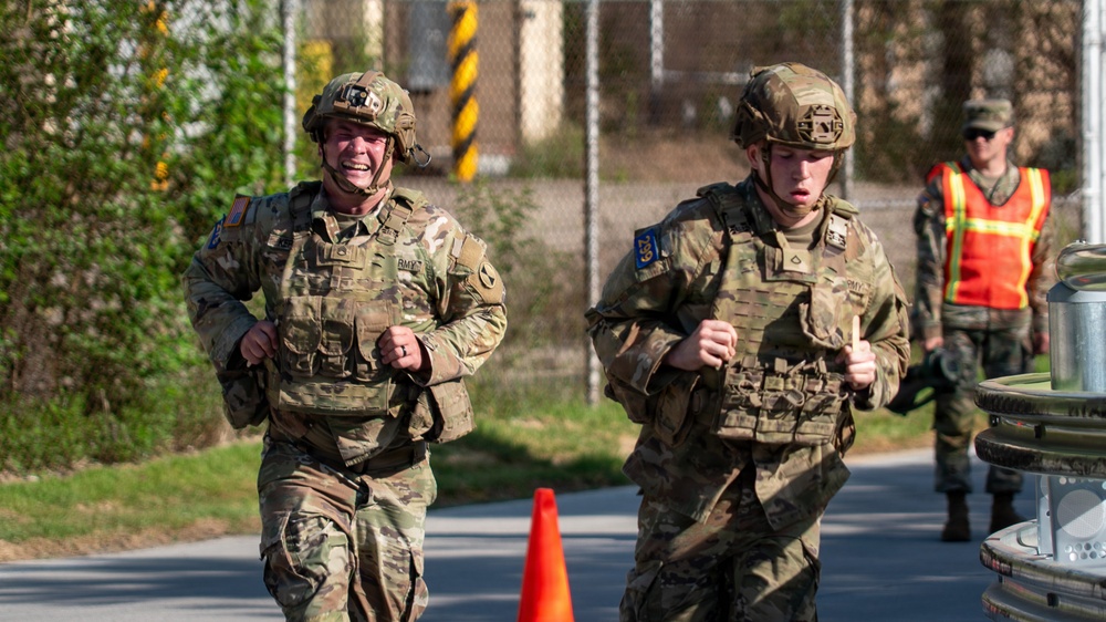 E3B Soldiers Endure EPFA Test at Camp Casey