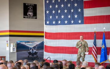 Air Force’s top enlisted leader visits Hill AFB, highlights Reserve mission and Airmen