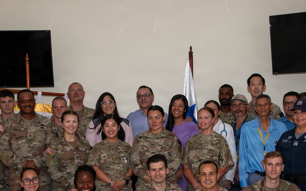 U.S. Service Members provide care to Azuero Panama in collaboration with Juntos por la Salud