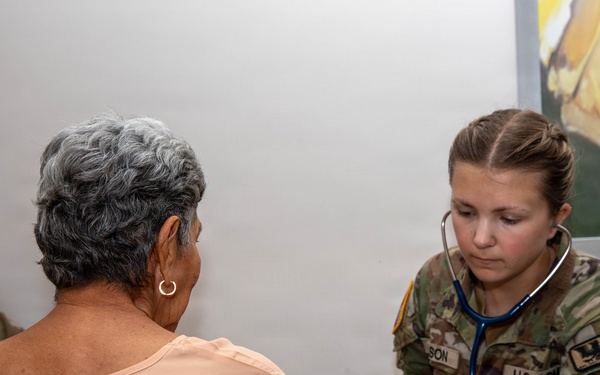 U.S. Service Members provide care to Azuero Panama in collaboration with Juntos por la Salud