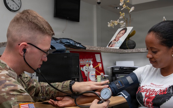 U.S. Service Members provide care to Azuero Panama in collaboration with Juntos por la Salud