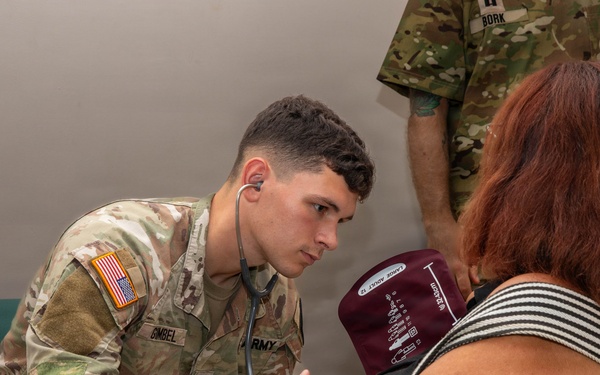 U.S. Service Members provide care to Azuero Panama in collaboration with Juntos por la Salud