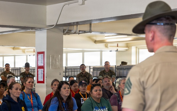 Educators and Community Influences from across Albuquerque, New Mexico and Texas visit MCRD San Diego