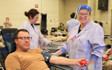 Naval Hospital Twentynine Palms supports record-breaking blood drive at MCAGCC