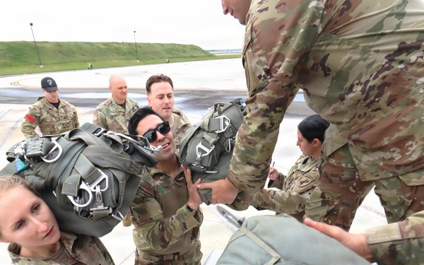 404th Civil Affairs Battalion Prepares for Airborne Operations at JB MDL