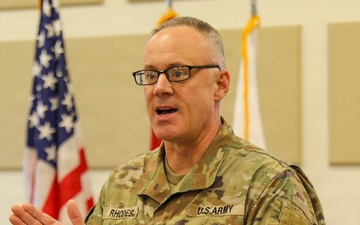 Army Reserve leader shares best practices at recruiter forum