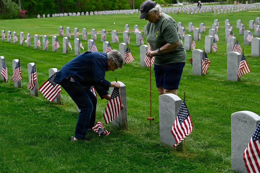Flags In New Hampshire Veterans Cemetery 2026