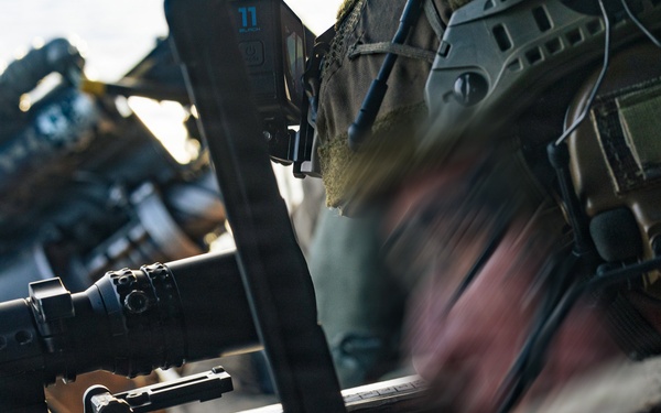 31st MEU | U.S. Marines conduct aerial sniper training