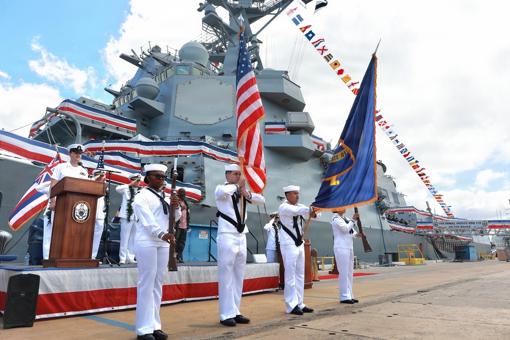 USS Daniel Inouye Holds Change of Command Ceremony
