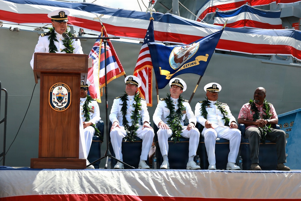 USS Daniel Inouye Holds Change of Command Ceremony