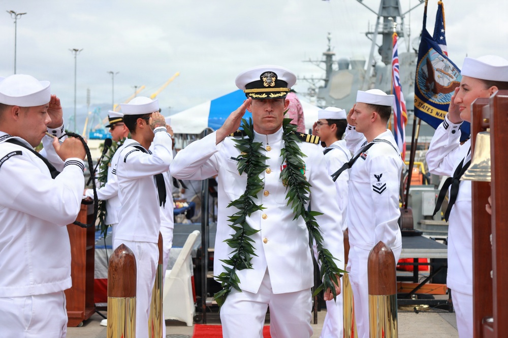 USS Daniel Inouye Holds Change of Command Ceremony