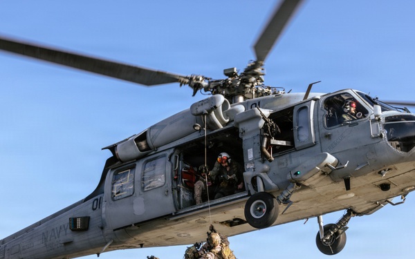 31st MEU | Force Reconnaissance Platoon Helicopter Extraction Refinement