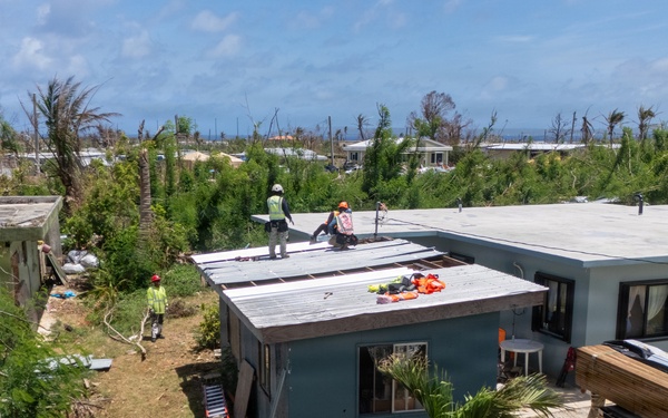 Temporary Roofing Installs Continue on Saipan