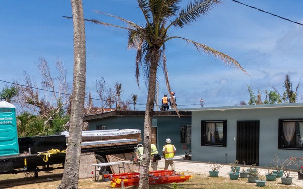 Temporary Roof Installs Continue on Saipan