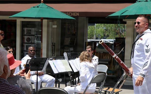 CNRSW Performs at LA Farmers Market