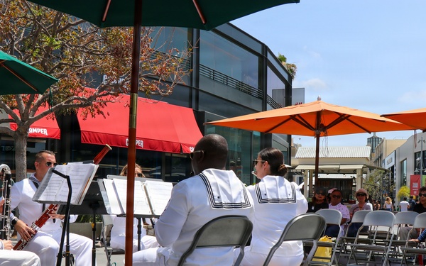 CNRSW Performs at LA Farmers Market