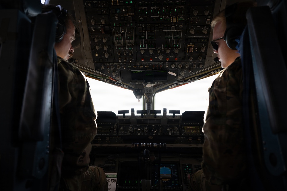 C-17 transits into the USCENTCOM AOR
