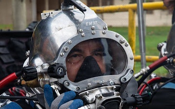 U.S. Army and ACP Divers Conduct Combined Underwater Training