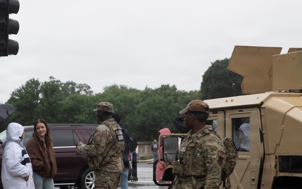 JTF-DC National Guardsmen Display HMMV near Lincoln Memorial