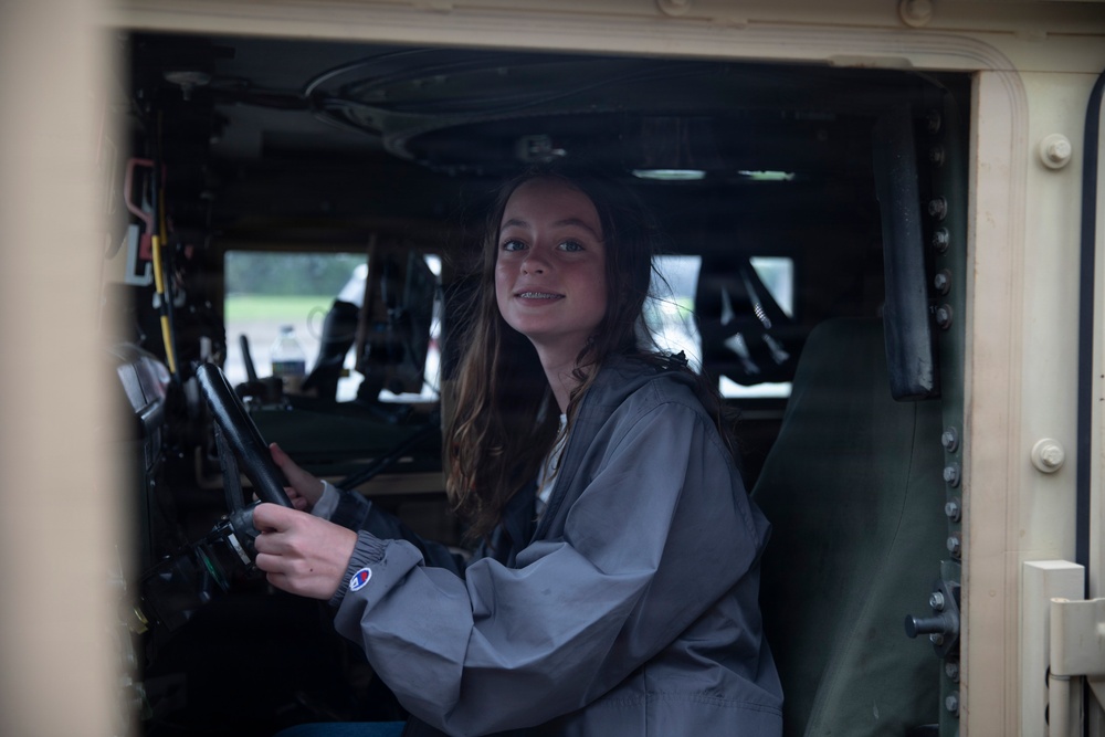 JTF-DC National Guardsmen Stage HMMWV near Lincoln Memorial