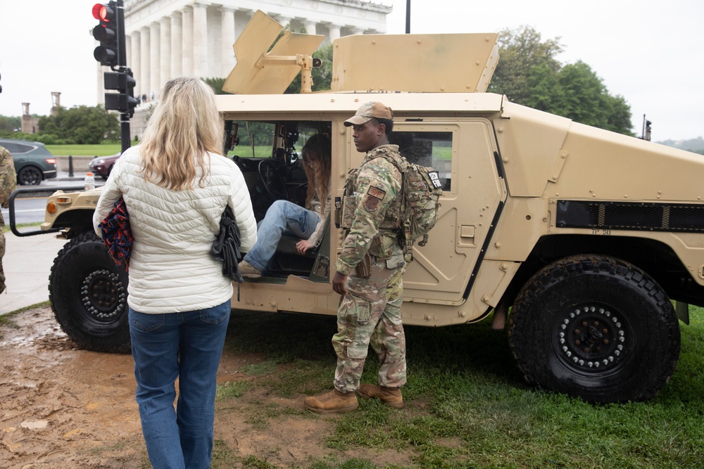 JTF-DC National Guardsmen Stage HMMWV near Lincoln Memorial
