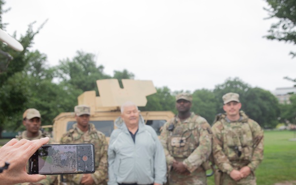 JTF-DC National Guardsmen Stage HMMWV near Lincoln Memorial