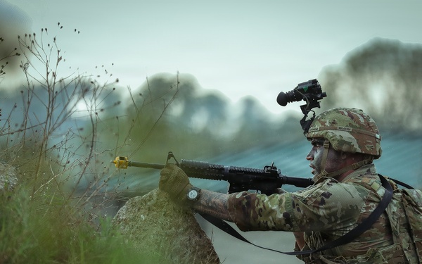 U.S. Army Soldier Reacts to Enemy Contact during the Best Squad Competition
