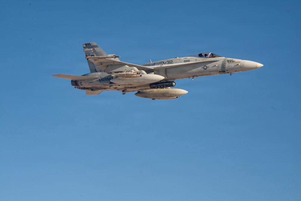 KC-135 refuels F-18
