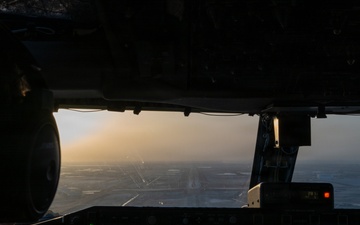 KC-135s refuel F-18s