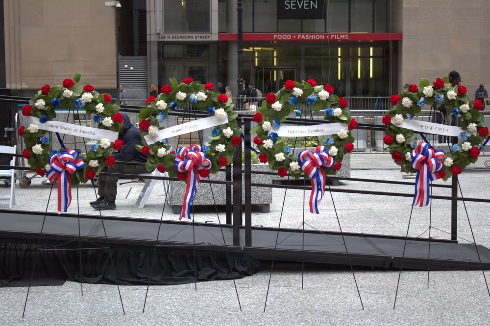 Chicago Honors Fallen Service Members During Memorial Day Ceremony at Daley Plaza