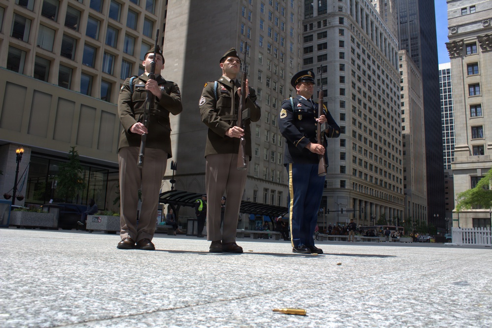 Chicago Honors Fallen Service Members During Memorial Day Ceremony at Daley Plaza