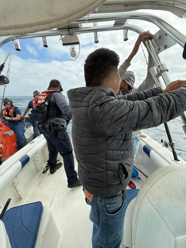 Coast Guard interdicts 10 aliens near San Clemente Island