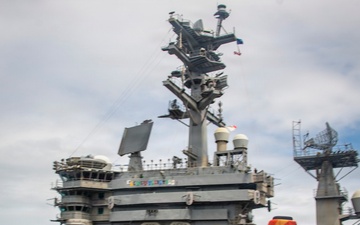 Cooperative Republic of Guyana President and Government and Military Leaders Visit Nimitz