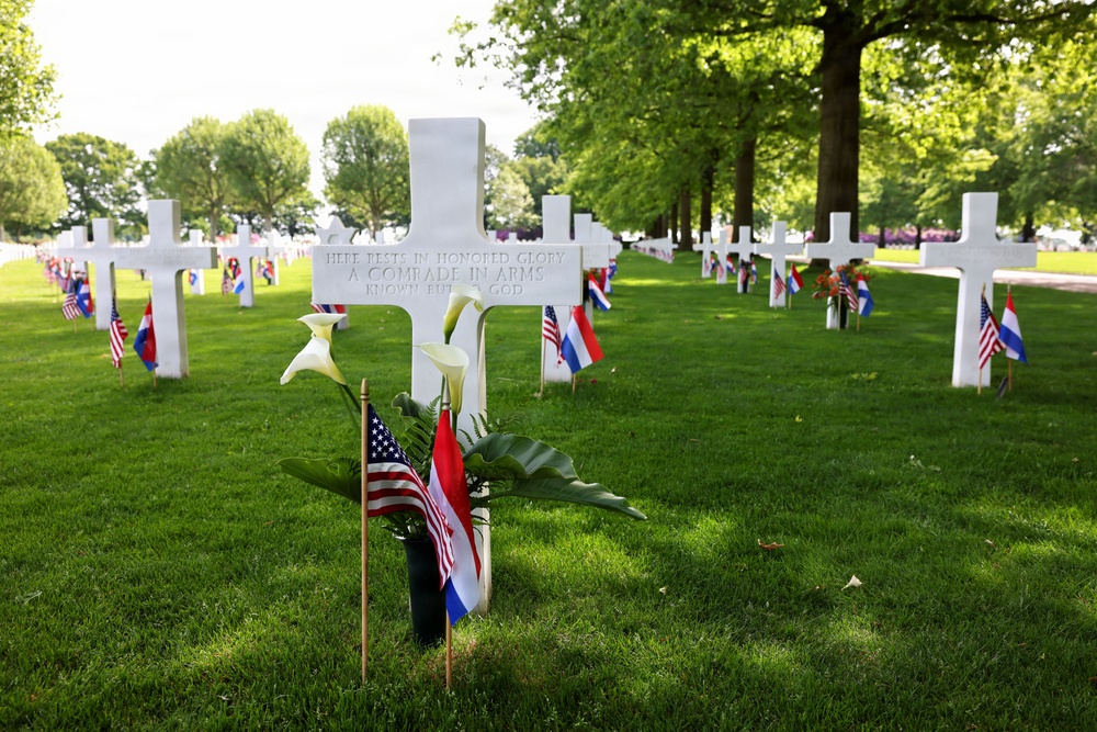 Gen. Anderson honors fallen at Margraten Cemetery
