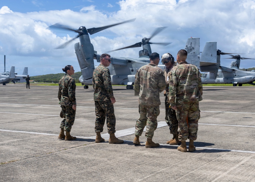 SOUTHCOM Commander Visits 24th MEU on Deployment