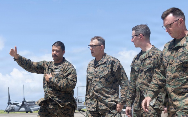 SOUTHCOM Commander Visits 24th MEU on Deployment