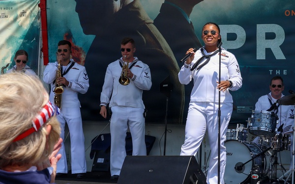 Navy Band Southwest performs at LAFW Expo