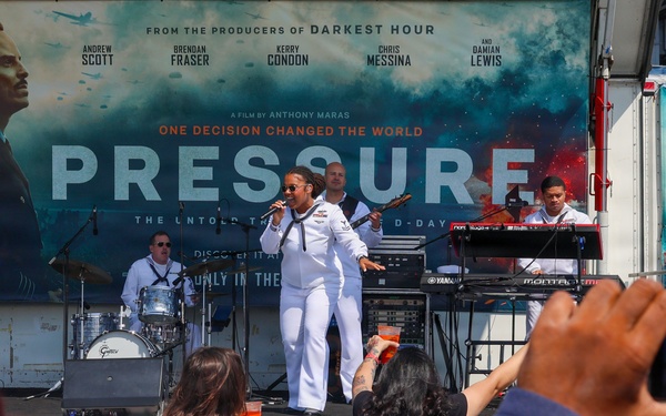 Navy Band Southwest performs at LAFW Expo