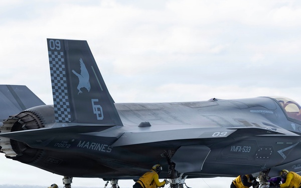 USS KEARSARGE Conducts Flight Operations