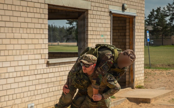 U.S. Soldiers Train Lithuanian Riflemen's Union on Close Quarters Battle