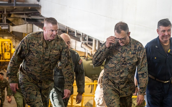 22nd MEU (SOC) | USSOUTHCOM Commander Visits USS IWO JIMA