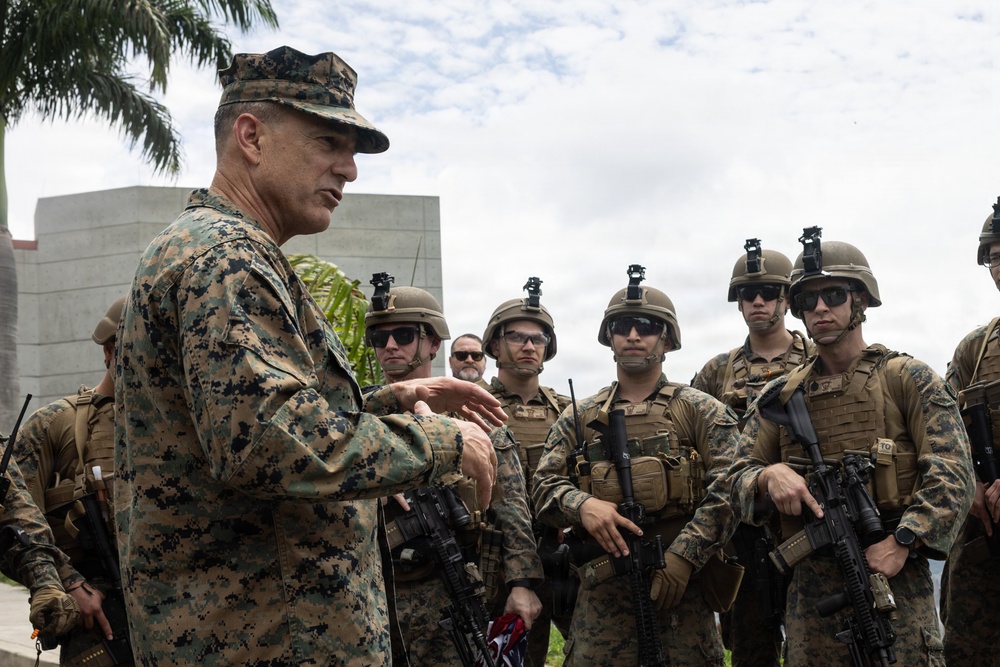 22nd MEU (SOC) | USSOUTHCOM Commander Visits Venezuela Embassy