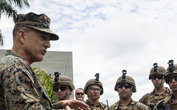 22nd MEU (SOC) | USSOUTHCOM Commander Visits Venezuela Embassy