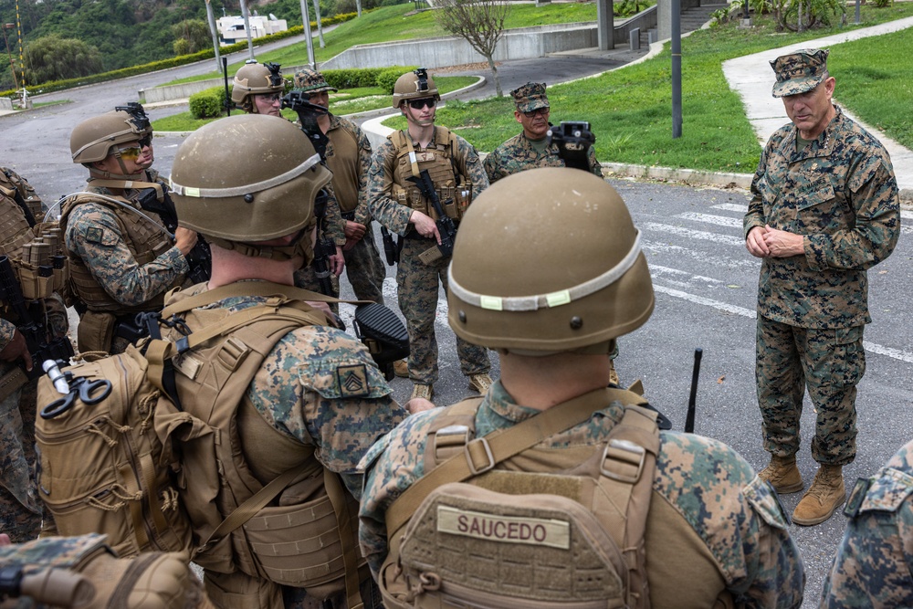 22nd MEU (SOC) | USSOUTHCOM Commander Visits Venezuela Embassy