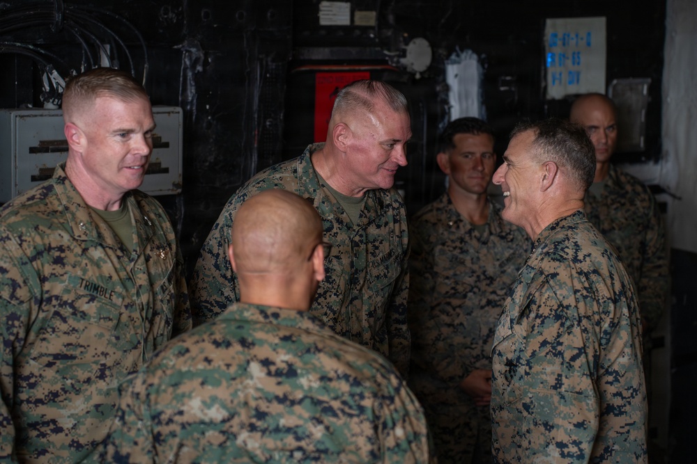 22nd MEU (SOC) | USSOUTHCOM Commander Visits USS IWO JIMA