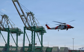 U.S. Coast Guard Air Station Ventura conducts Search and Rescue demonstration at Los Angeles Fleet Week 2026
